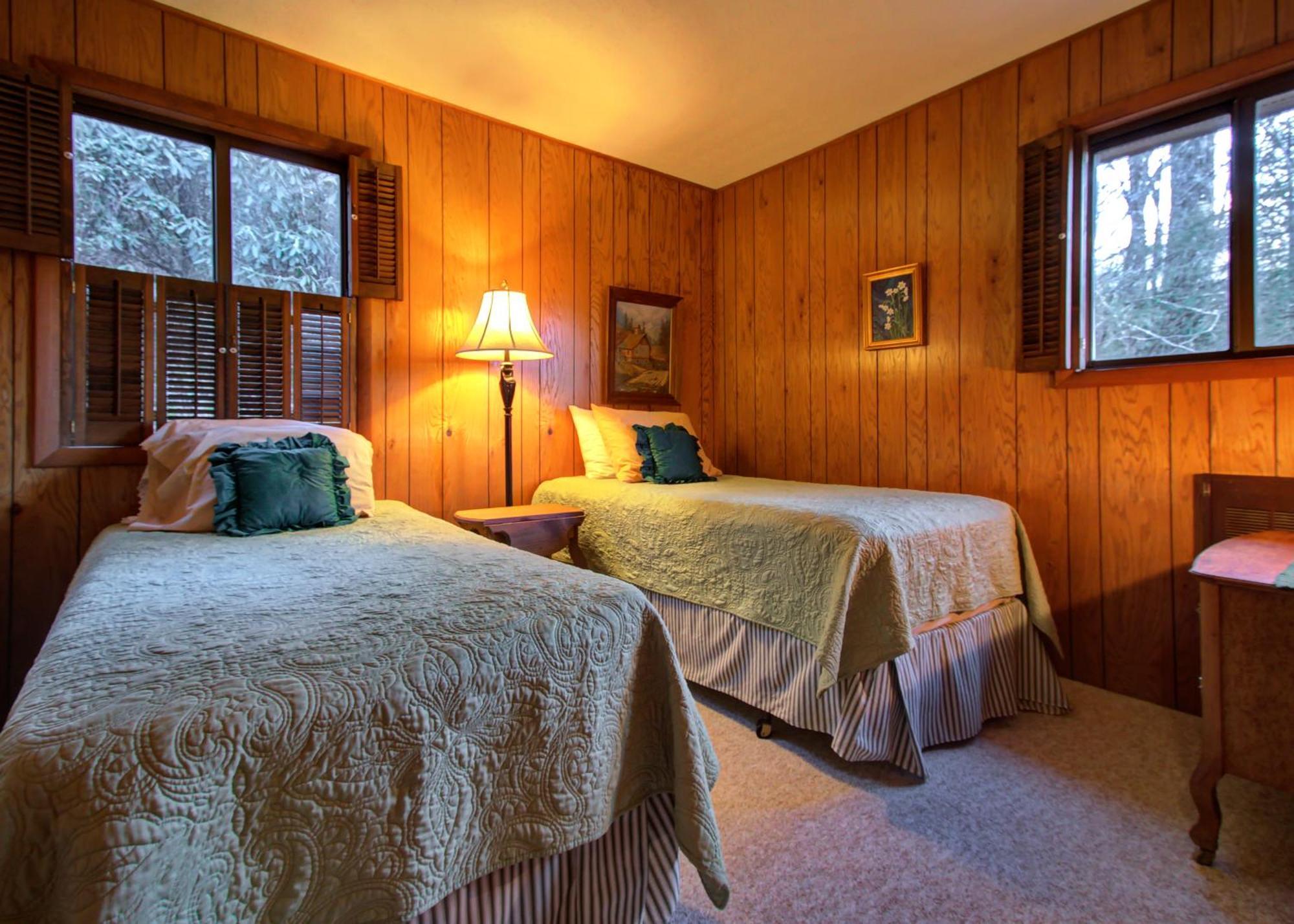 Mt Mitchell Cabin Rentals Burnsville Rom bilde